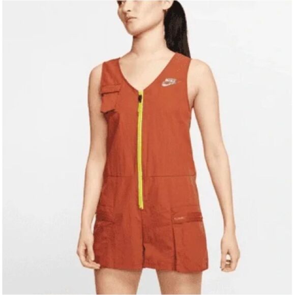 Nike Women's CJ2291 Size Large Orange Icon Clash Romper Zip Up One Piece - Picture 1 of 9
